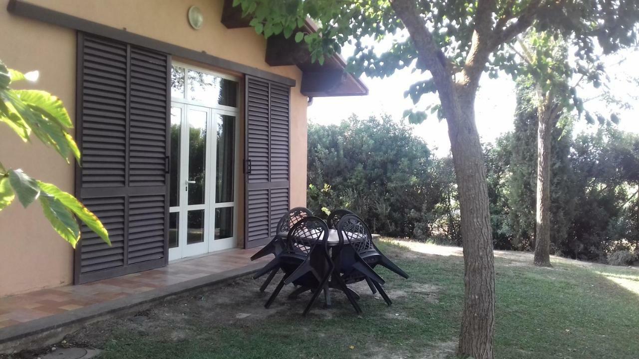 Le Tamerici Guest House พรินซิพินา แทร์รา ภายนอก รูปภาพ