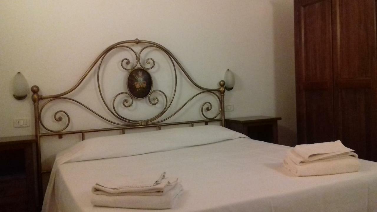 Le Tamerici Guest House พรินซิพินา แทร์รา ภายนอก รูปภาพ