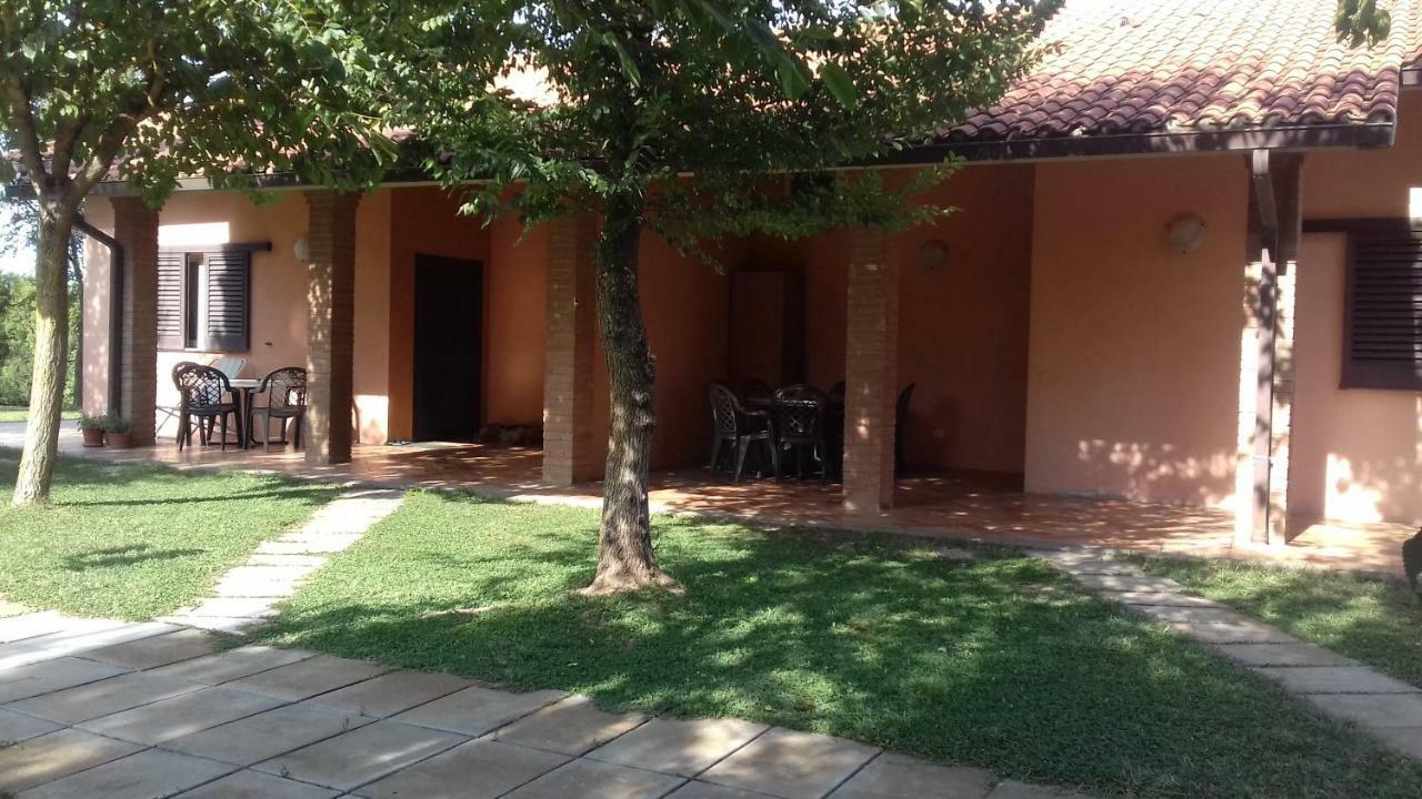 Le Tamerici Guest House พรินซิพินา แทร์รา ภายนอก รูปภาพ
