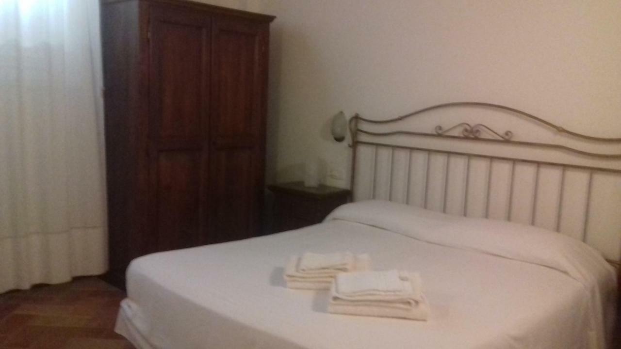 Le Tamerici Guest House พรินซิพินา แทร์รา ภายนอก รูปภาพ